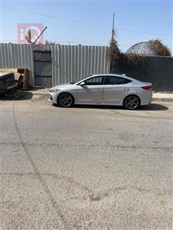 هیوندای ئەلەنترا